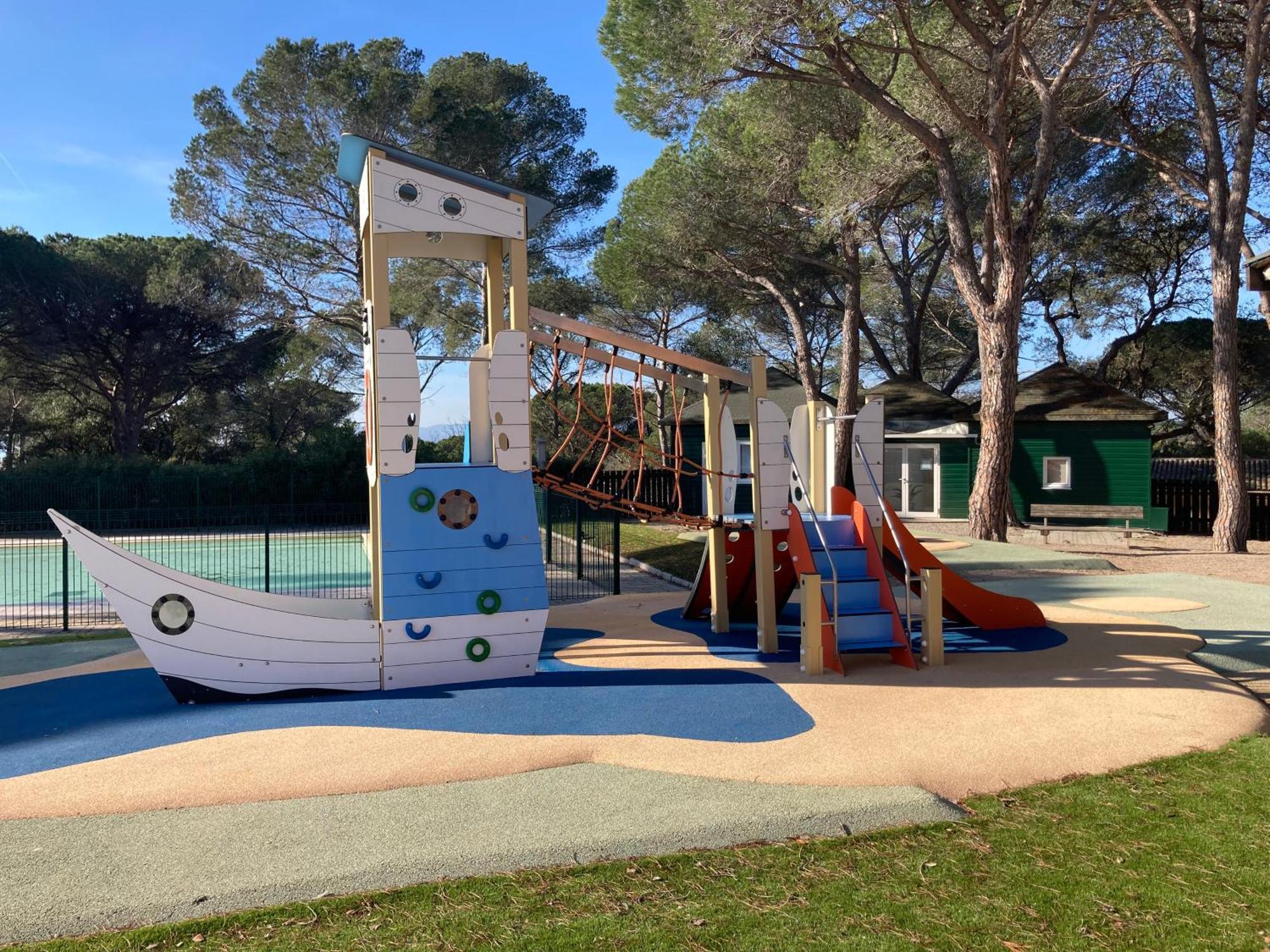 Charmant 2 Pieces Au Coeur Des Golfs De Saint Raphael Экстерьер фото