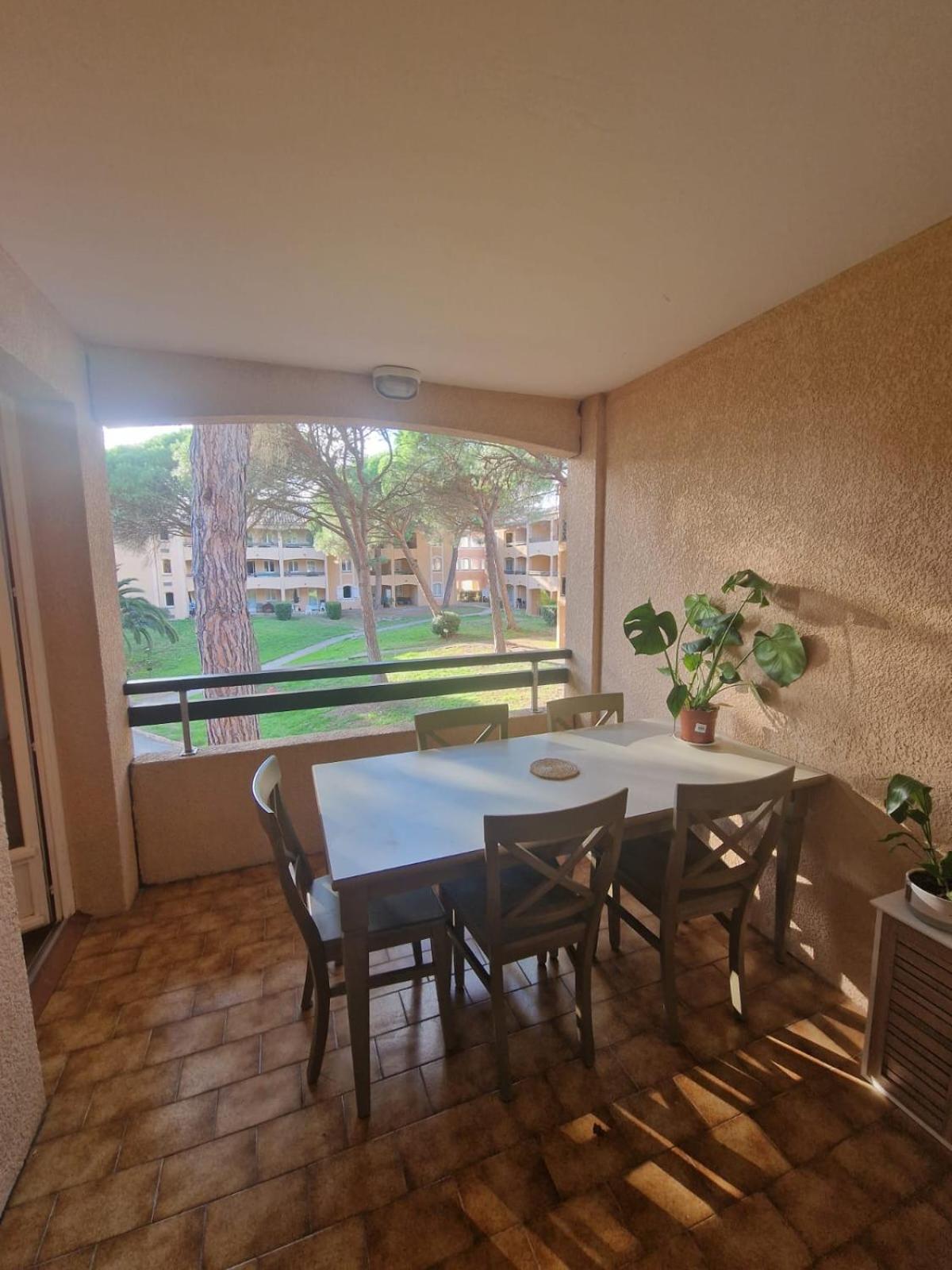 Charmant 2 Pieces Au Coeur Des Golfs De Saint Raphael Экстерьер фото